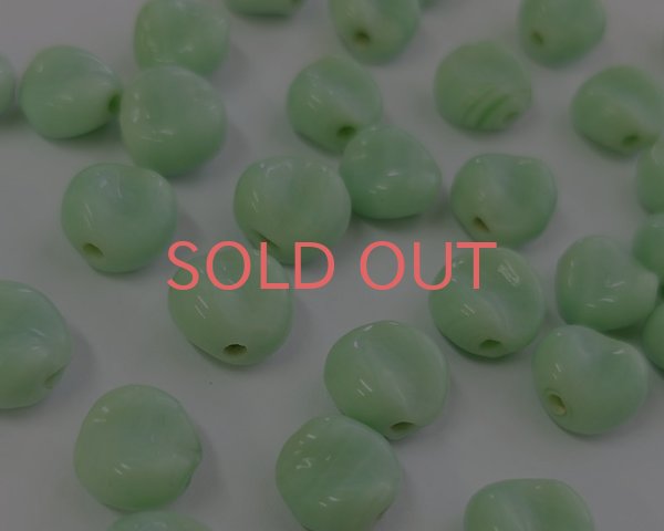 画像1: ヴィンテージ/日本/ランプワークビーズ/ライトグリーンストライプ/ひねり（4個） (1)