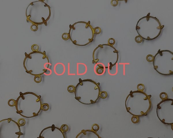 画像1: 39ssシャネルストーン用/ブラスセッティング(1個) (1)