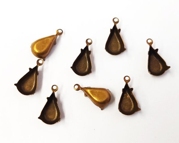 画像1: 13×8mm用/ブラスセッティング/クローズドバック/金古美(1個) (1)