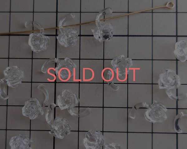 画像2: ヴィンテージ/ドイツ/プラスチック/クリアローズドロップ(2個) (2)