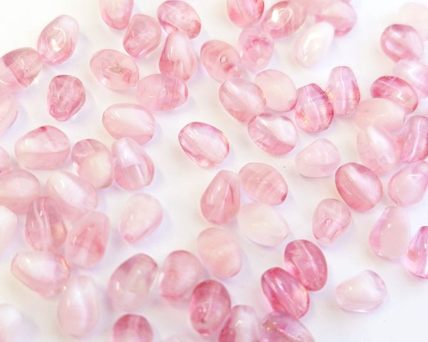 画像1: チェコガラスビーズ/ツイストドロップ/約8×6mm/ピンクホワイトミックス(10個） (1)