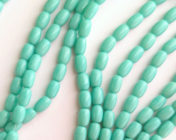 画像1: チェコガラスビーズ/ライス/約5×3mm/オペークミント(10個） (1)