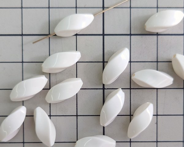 画像2: ヴィンテージ/日本/プラスチック/ツイスト/アイボリー（10個） (2)