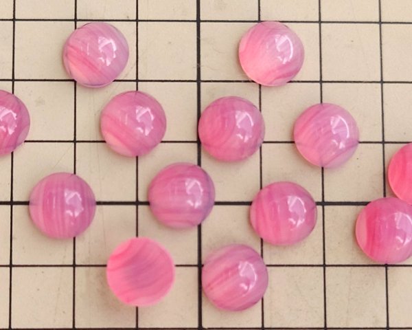 画像2: ヴィンテージ/チェコ/ガラスカボション/ローズマーブル/約11mm(1個) (2)