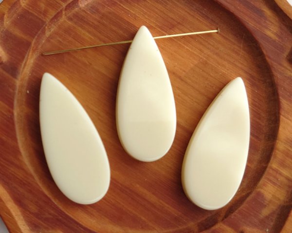 画像1: デッドストック/日本/プラスチック/ティアドロップ(2個) (1)