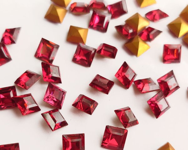 画像1: ヴィンテージ/スワロフスキー/#4410/ルビー/6mm（2個） (1)