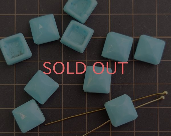 画像2: ヴィンテージ/チェコ/2ホールタイル/オペークライトブルー（1個） (2)