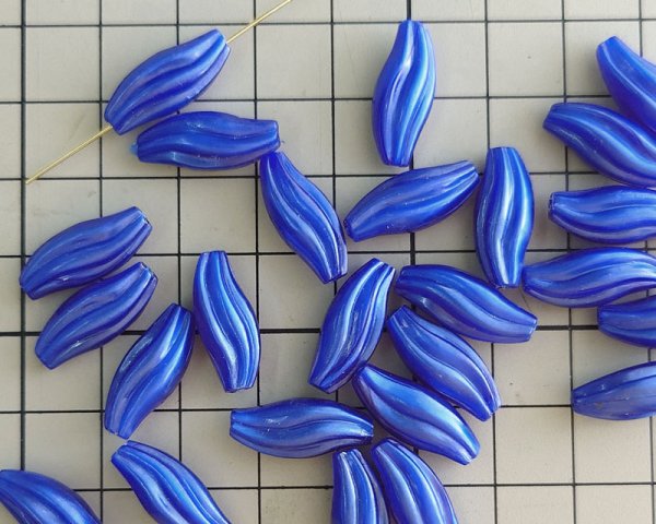 画像2: ヴィンテージ/ドイツ/プラスチック/なみなみチューブ/シルキーブルー(2個) (2)