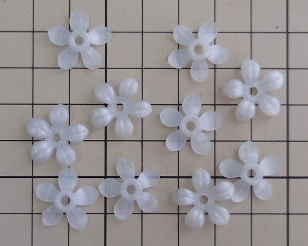 画像2: ヴィンテージ/ドイツ/プラスティック/フラワーF/ペールブルーグレー（4個） (2)