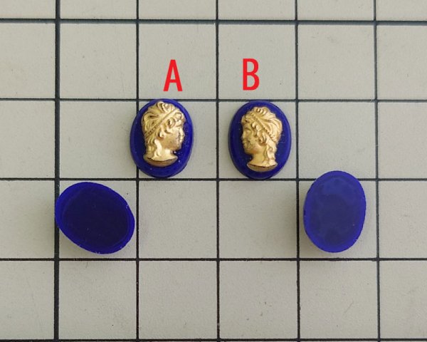 画像2: ns363/ヴィンテージ/ドイツ/ガラスカメオ/ネイビー×ゴールド/約10×8mm (2)