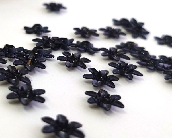 画像2: ヴィンテージ/メタル/フラワーパーツ/ダークブルー（1個） (2)