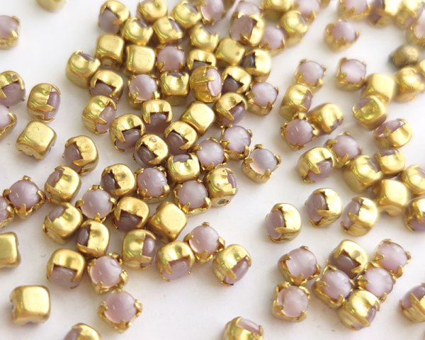 画像1: ヴィンテージ/プリセットパーツ/ライトパープルムーン（4個） (1)