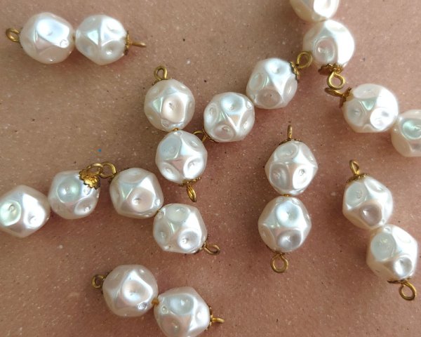 画像1: ヴィンテージ/日本/プラスチックパールコネクター（1個） (1)