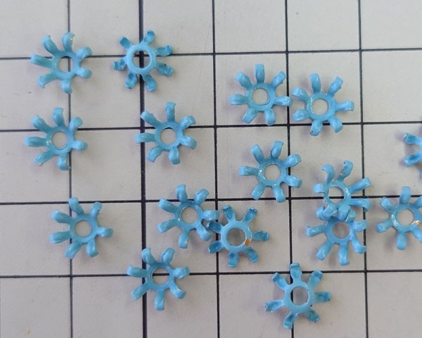 画像2: ヴィンテージ/メタル/フラワーパーツ/ベビーブルー（1個） (2)