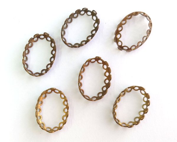 画像1: ヴィンテージ/18×13mm用/ブラスセッティング/レース(1個) (1)
