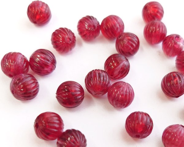 画像1: ヴィンテージ/ドイツ/リブラウンド/プラスチック/クランベリー/約8mm(1個) (1)
