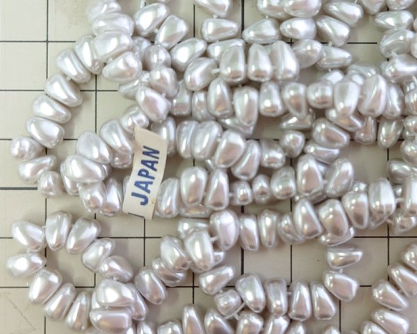 画像2: ヴィンテージ/日本/プラスチックパール/ライトグレードロップ/約8×5mm(10個) (2)