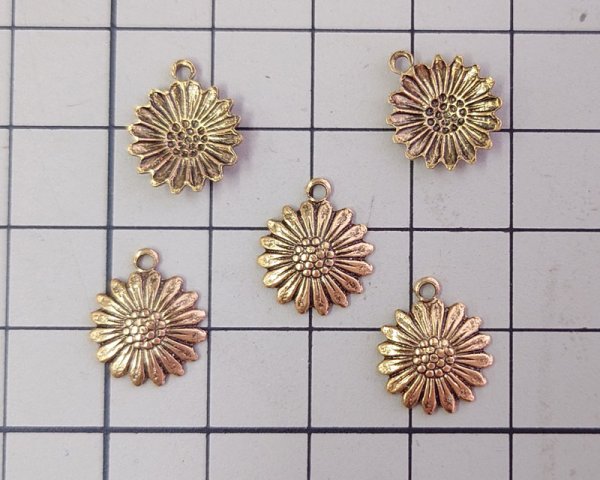 画像2: ブラスチャーム/墨入りゴールド/デイジー（1個） (2)