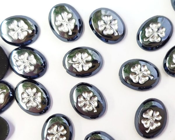 画像1: ヴィンテージ/ドイツ/ガラス/ヘマタイトクローバー/約14×10mm(1個) (1)