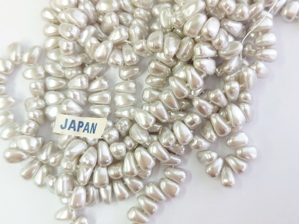 画像1: ヴィンテージ/日本/プラスチックパール/ライトグレードロップ/約8×5mm(10個) (1)