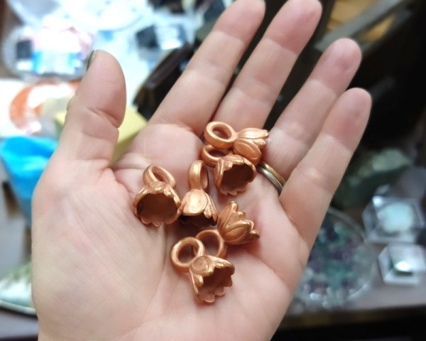 画像4: ヴィンテージ/ドイツ/プラスチック/コッパードロップ/約21×14mm(1個) (4)