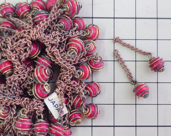 画像2: ヴィンテージ/日本/金具付き/レッドラウンド（10個） (2)