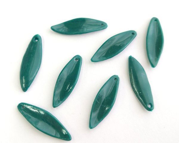 画像1: ヴィンテージ/ドイツ/プラスチック/ロングリーフ/ビリジアングリーン(1個) (1)