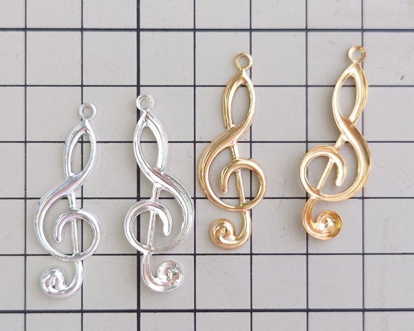 画像2: メッキ有/ブラスチャーム/ト音記号C(1個) (2)