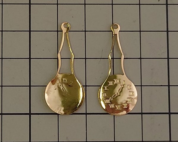 画像2: ヴィンテージ/メタルチャーム/ゴールドクロック(1個） (2)