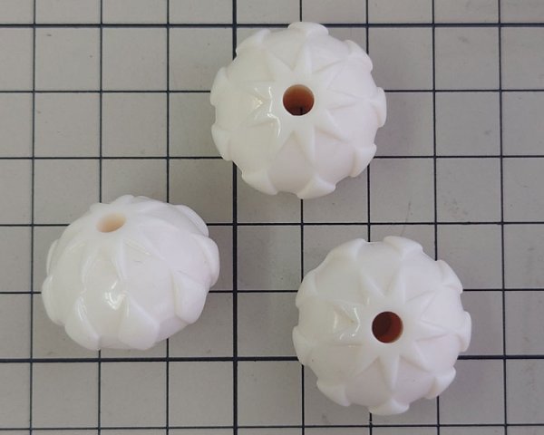 画像2: デッドストック/日本/プラスチック/ラージアイボリー(1個) (2)