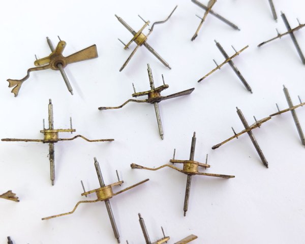 画像1: ユーズド/時計分解パーツ（1個） (1)