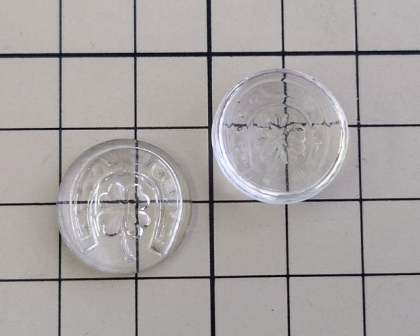 画像2: ヴィンテージ/ドイツ/ガラスインタリオ/蹄鉄と四葉/約18mm（1個） (2)