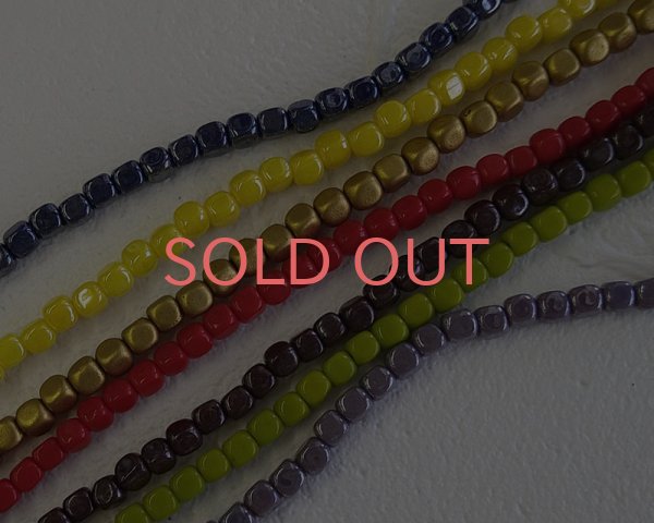 画像3: チェコガラスビーズ/マットゴールド/キューブ/4mm(45個) (3)