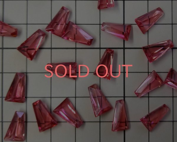 画像2: ヴィンテージ/ドイツ/ガラスストーン/キー/ローズ/約12×8mm(1個) (2)