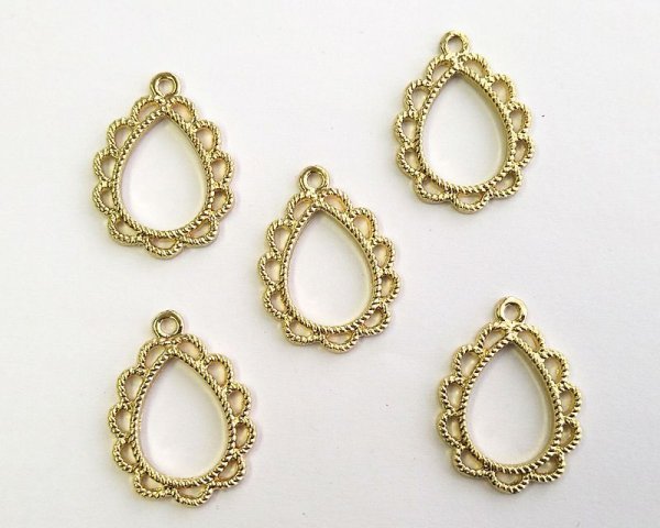 画像2: メタルチャーム/透かしレースドロップ(1個) (2)