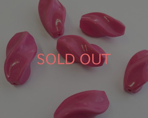 画像1: ヴィンテージ/ドイツ/プラスチック/ラージツイスト/ピンク（1個） (1)