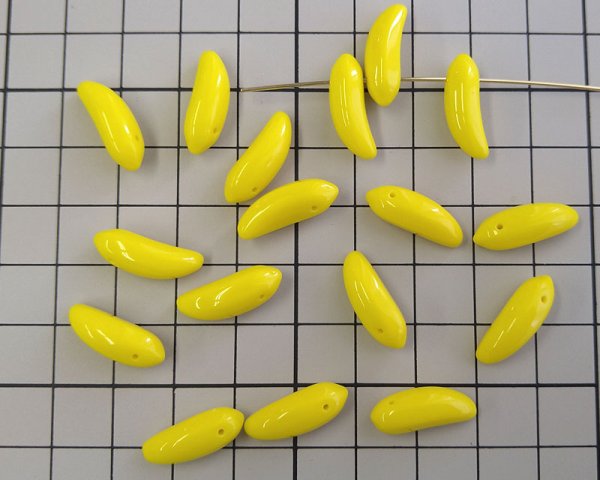 画像3: チェコガラスビーズ/バナナ(2個) (3)