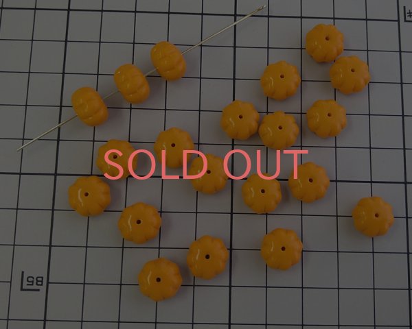 画像2: チェコガラスビーズ/パンプキン(2個） (2)