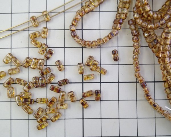 画像2: チェコガラスビーズ/2ホールブロック/トートイズ(20個） (2)