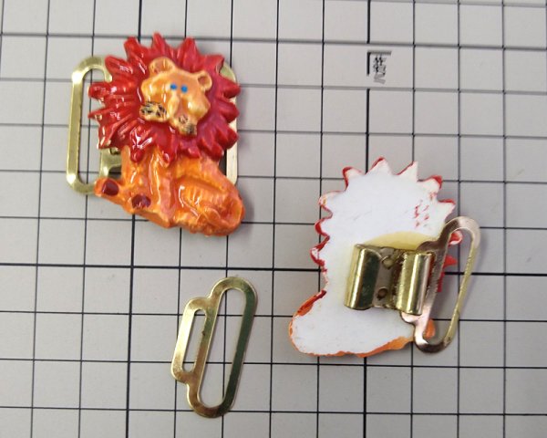 画像2: ヴィンテージ/台湾/バックル/ライオン(1個) (2)