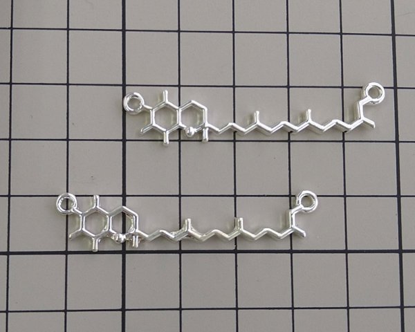 画像2: 化学構造式メタルパーツ/シルバー/トコフェロール(1個) (2)