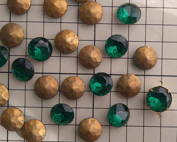 画像2: ヴィンテージ/チェコ/ガラス/60ss/エメラルド(1個) (2)