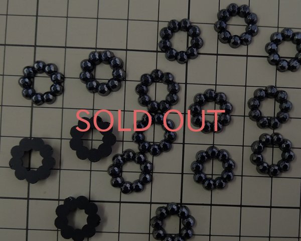 画像2: ヴィンテージ/ドイツ/ガラスパーツ/ドットラウンド/ヘマタイト(2個） (2)