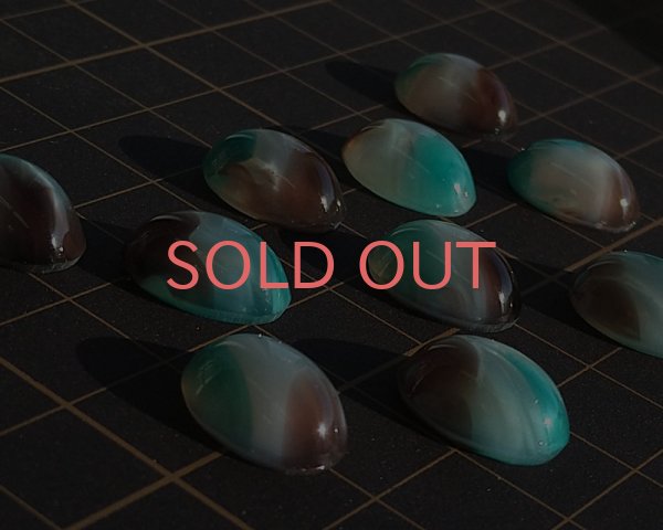 画像2: チェコ/ガラスカボション/チョコミント/約14×10mm (2)