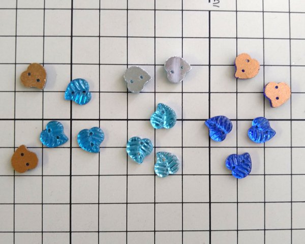 画像3: ns163/ヴィンテージ/ドイツ/ソウオンガラス/リーフS/ブルージルコン(8個) (3)