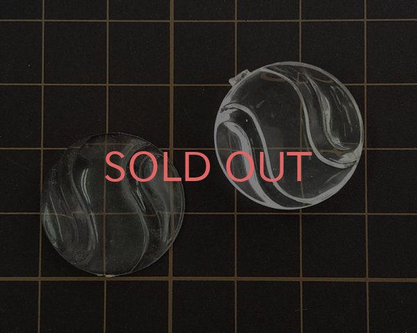 画像1: ヴィンテージ/ドイツ/プラスチック/なみなみラウンド(1個) (1)