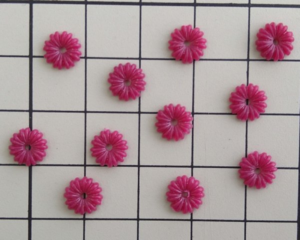 画像2: ヴィンテージ/ドイツ/プラスティック/フラワーb5/プラム (4個) (2)