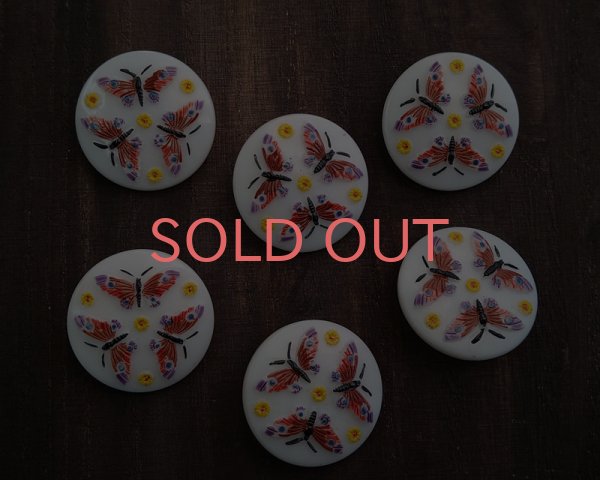 画像1: ヴィンテージ/チェコ/ガラスボタン/バタフライ/レッド×パープル/約26mm(1個） (1)