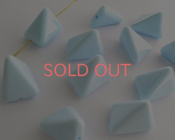 画像1: ヴィンテージ/ドイツ/プラスチック/トライアングル/ペールブルー(1個) (1)