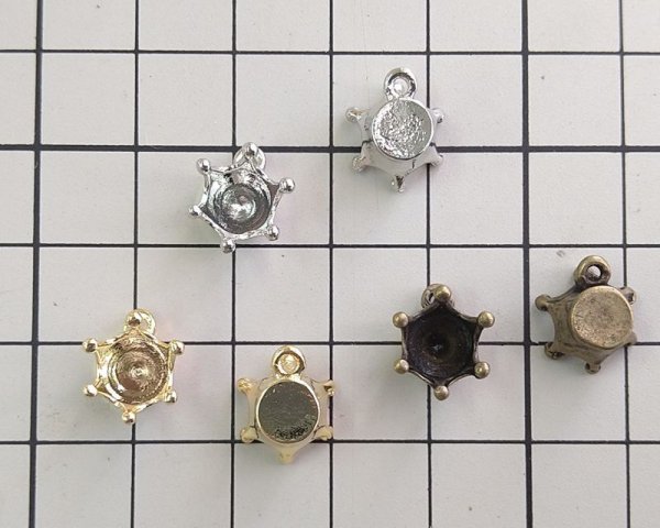 画像2: メタルチャーム/クラウン/本ロジウムメッキ/約10mm(1個) (2)